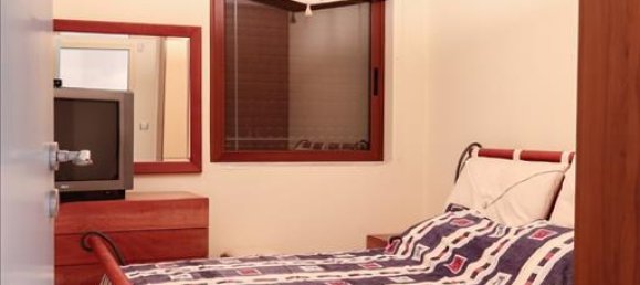 Propiedad comercial de 4 dormitorios en Malesina, Greece No. 4868 20