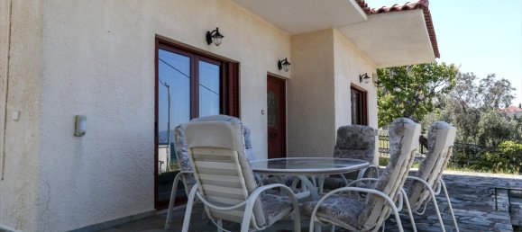 Propiedad comercial de 4 dormitorios en Malesina, Greece No. 4868 6