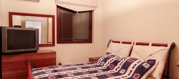 Propiedad comercial de 4 dormitorios en Malesina, Greece No. 4868 21