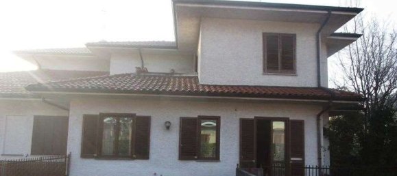 11 rooms Villa in Burago di Molgora, Italy No. 4119 4