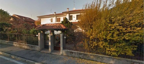 11 rooms Villa in Burago di Molgora, Italy No. 4119 2