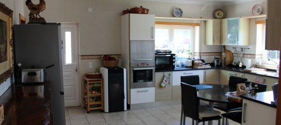 4 bedrooms House in Caldas da Rainha, Portugal No. 139414 3