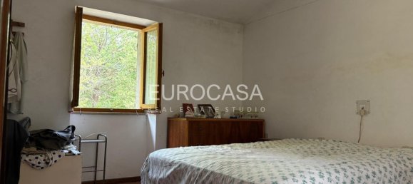 4 bedrooms House in Pietralunga, Italy No. 333508 16