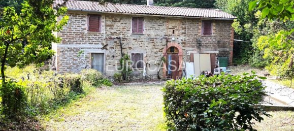 4 bedrooms House in Pietralunga, Italy No. 333508 4