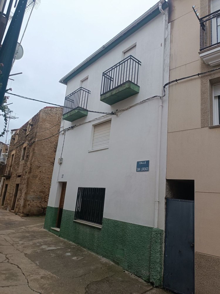 Casa de 5 dormitorios en Cáceres, Spain No. 212750