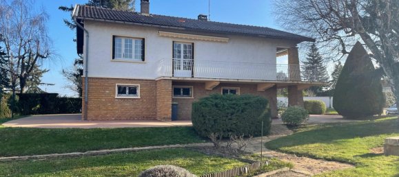 Casa de 3 dormitorios en Arnas, France No. 200133 12