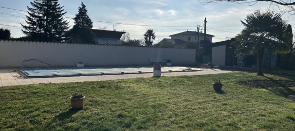 Casa de 3 dormitorios en Arnas, France No. 200133 14