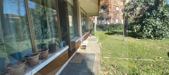 6 rooms Apartment in Bologna, Italy No. 17854 8