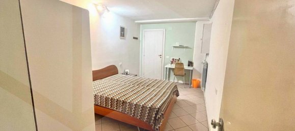 6 rooms Apartment in Bologna, Italy No. 17854 31