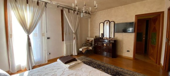 6 Schlafzimmer Haus in Cittadella, Italy, Nr. 339789 7