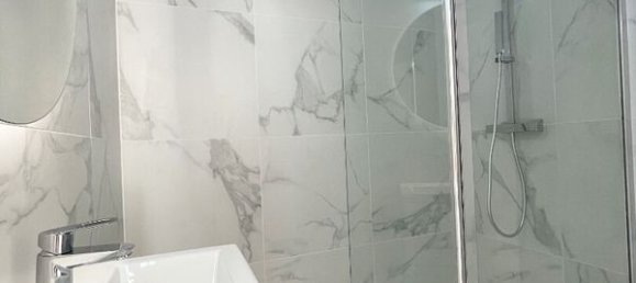 2 Schlafzimmer Wohnung in Pantin, France, Nr. 182535 5