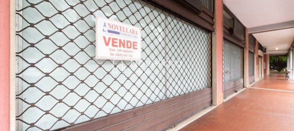 Gewerbliche Immobilie in Novellara, Italy 120m², Nr. 176755 10