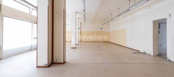 Gewerbliche Immobilie in Novellara, Italy 120m², Nr. 176755 2