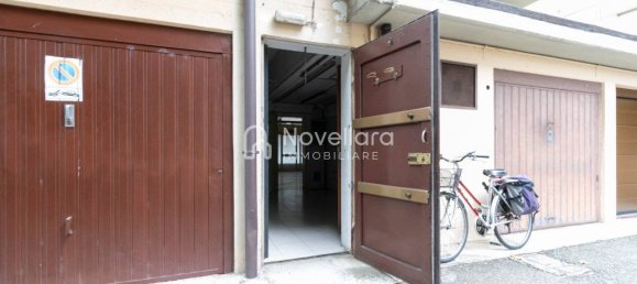 Gewerbliche Immobilie in Novellara, Italy 120m², Nr. 176755 7