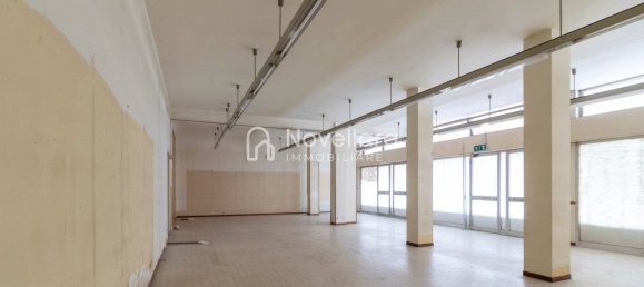 Gewerbliche Immobilie in Novellara, Italy 120m², Nr. 176755 4
