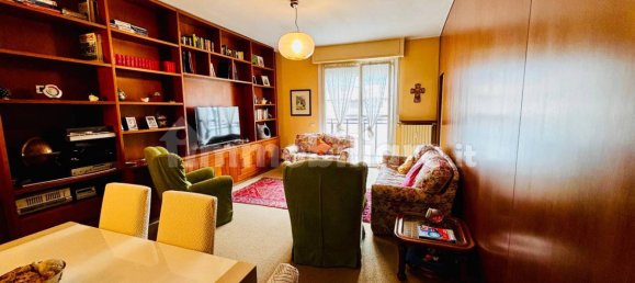 Apartamento T3 em Rho, Italy N.º 266860 30