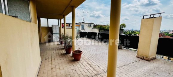 Apartamento T3 em Rho, Italy N.º 266860 4