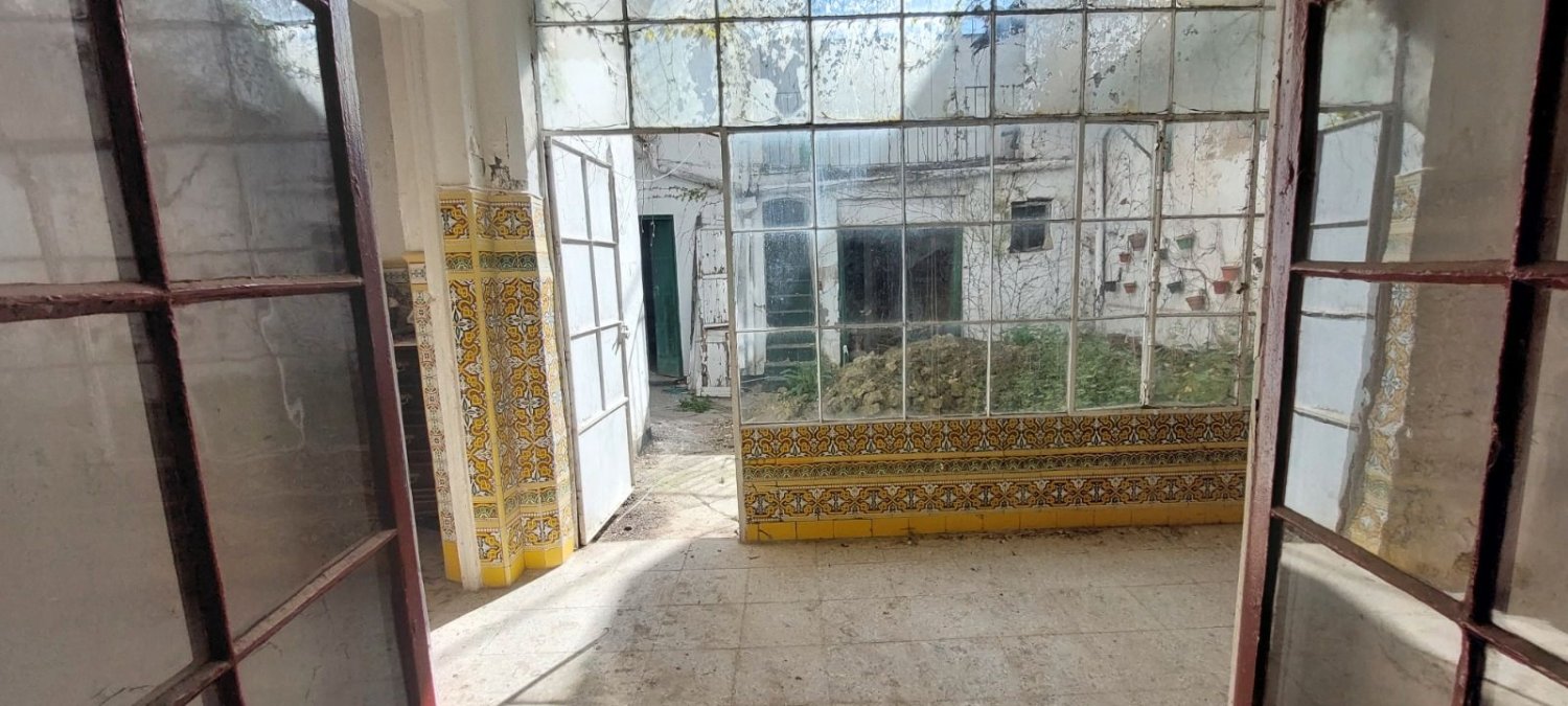 5 bedrooms House in Badajoz, Spain No. 186782