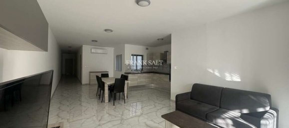 3 chambres Appartement à Luqa, Malta No. 8230 2