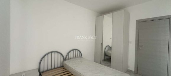 3 chambres Appartement à Luqa, Malta No. 8230 13