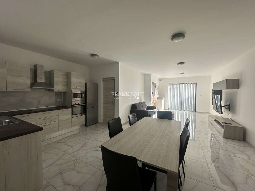 3 chambres Appartement à Luqa, Malta No. 8230