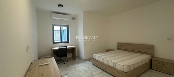 3 chambres Appartement à Luqa, Malta No. 8230 10