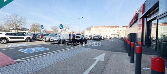 Propriété commerciale à Menucourt, France 51m² No. 354282 8