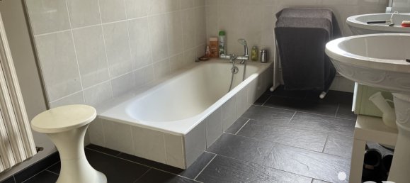 5 bedrooms House in Esvres, France No. 70302 7