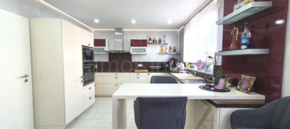 Дом с 5 комнатами в Ахен, Германия № 37870 10