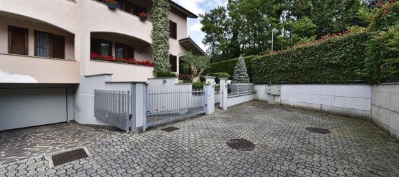 4 rooms House in Bernareggio, Italy No. 260012 29