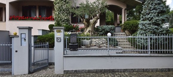 4 rooms House in Bernareggio, Italy No. 260012 28