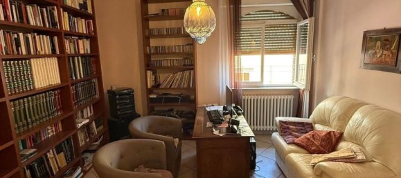 4 bedrooms Apartment in Gualdo Tadino, Italy No. 372337 12