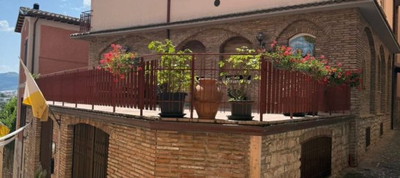 4 bedrooms Apartment in Gualdo Tadino, Italy No. 372337 5