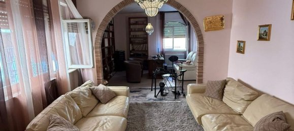 4 bedrooms Apartment in Gualdo Tadino, Italy No. 372337 11