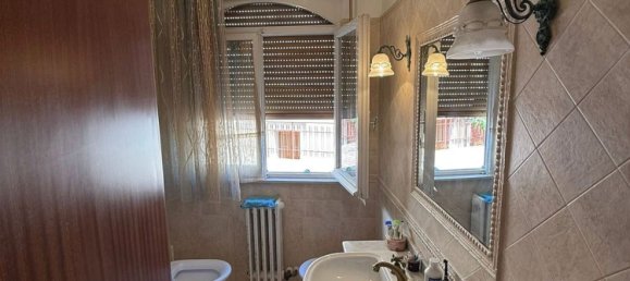 4 bedrooms Apartment in Gualdo Tadino, Italy No. 372337 13