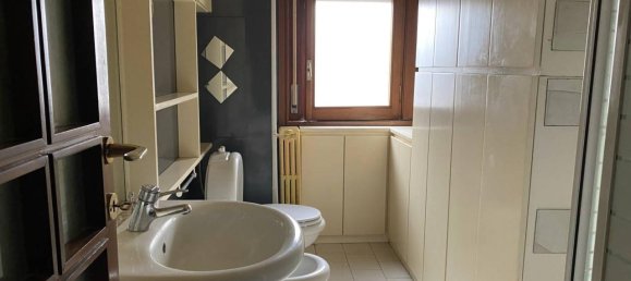 6 rooms Apartment in Avellino, Italy No. 153912 25