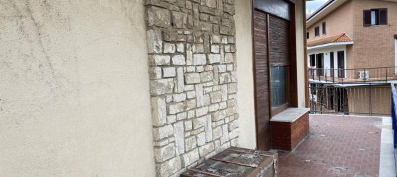 6 rooms Apartment in Avellino, Italy No. 153912 10