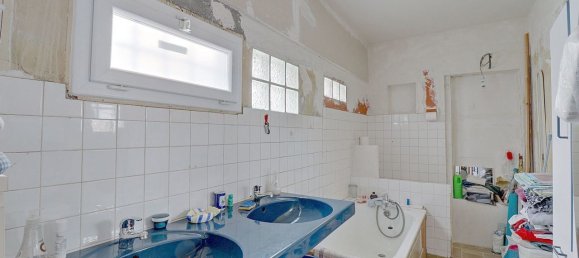 Casa de 5 dormitorios en Verneuil-sur-Seine, France No. 185642 22