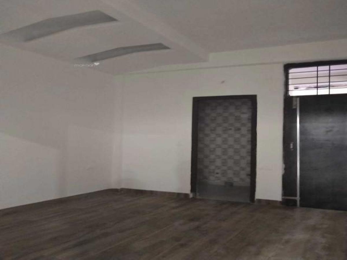 2 bedrooms House in Noida, India No. 66880