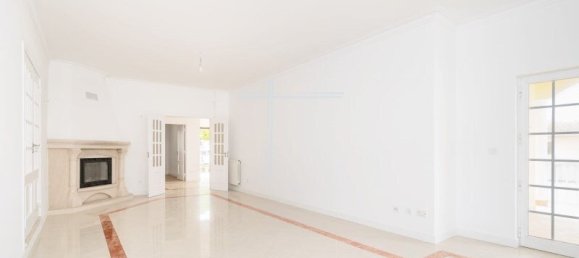 4 bedrooms Villa in Corroios, Portugal No. 89662 8