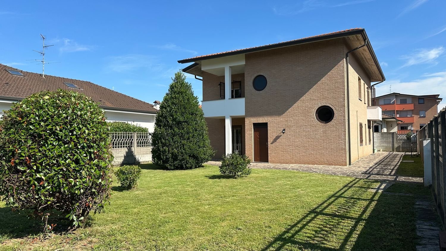 5 Schlafzimmer Villa in Solaro, Italy, Nr. 364913