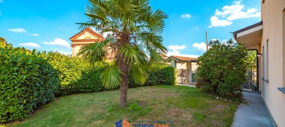 3 Schlafzimmer Villa in Casalgrasso, Italy, Nr. 343394 6