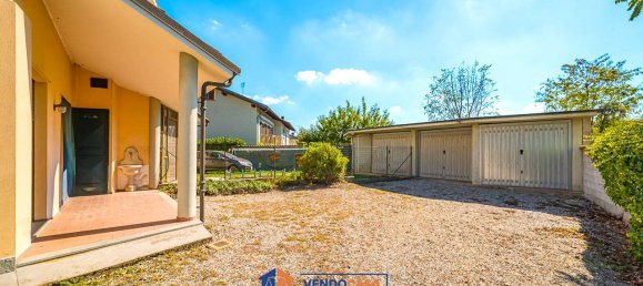 3 Schlafzimmer Villa in Casalgrasso, Italy, Nr. 343394 8