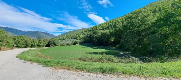 4000m² Land in Spoleto, Italy No. 113544 17