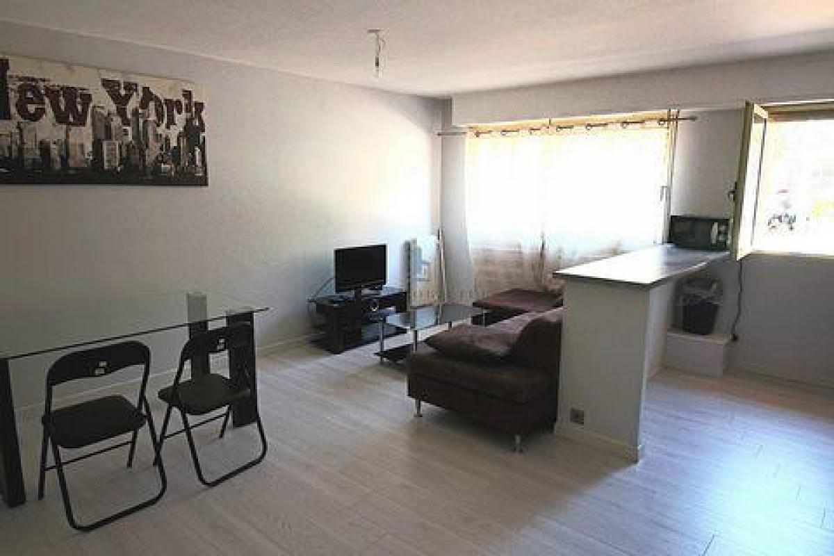 Studio à condo à Menton, France No. 15855