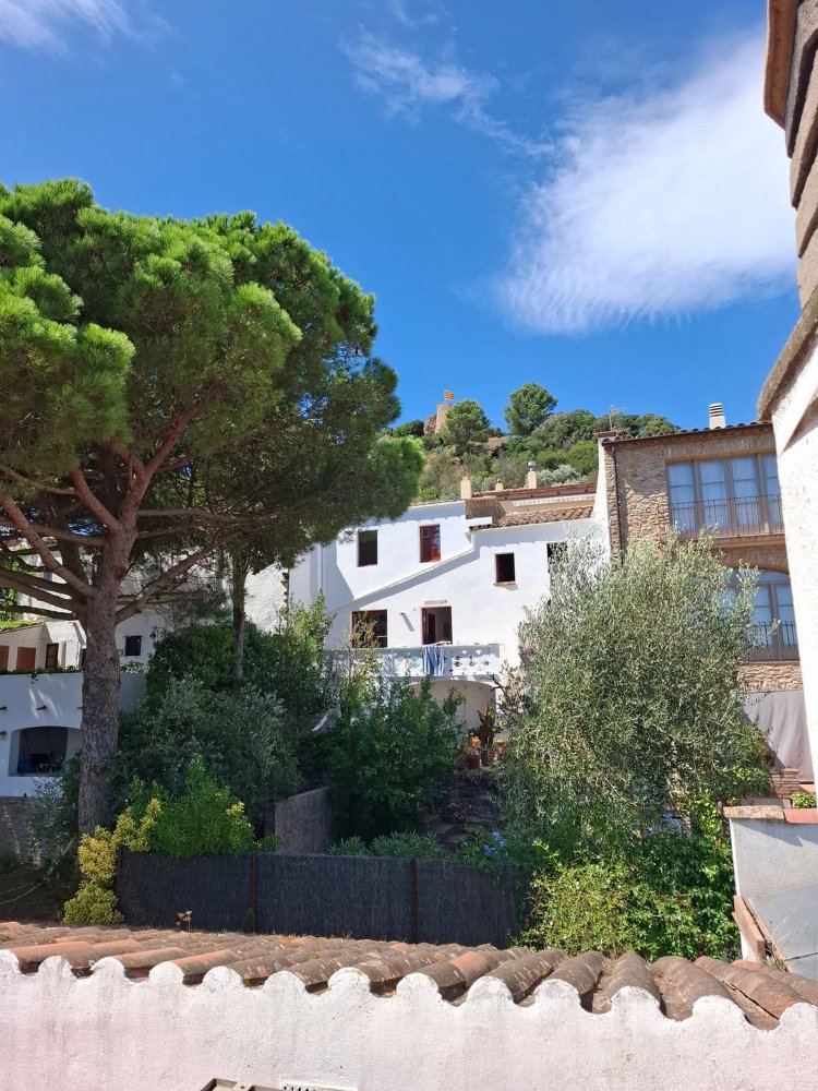 Adosado de 3 dormitorios en Begur, Spain No. 194338