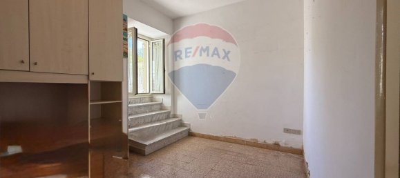 3 bedrooms Apartment in Viterbo, Italy No. 365452 4