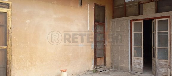 10 rooms House in Marcianise, Italy No. 36698 4