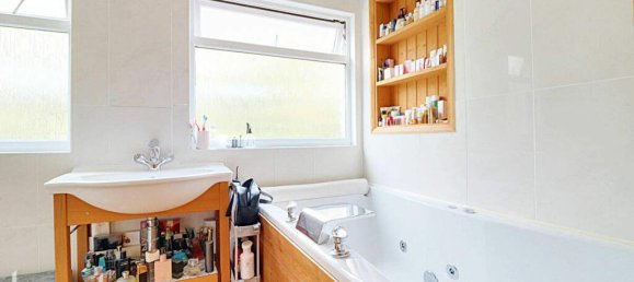 4 bedrooms House in West Drayton, United Kingdom No. 5065 9