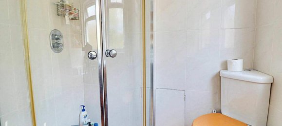 4 bedrooms House in West Drayton, United Kingdom No. 5065 10